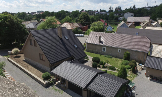 Ferde vagy lapostető? Ez az összehasonlítás segít a döntésben